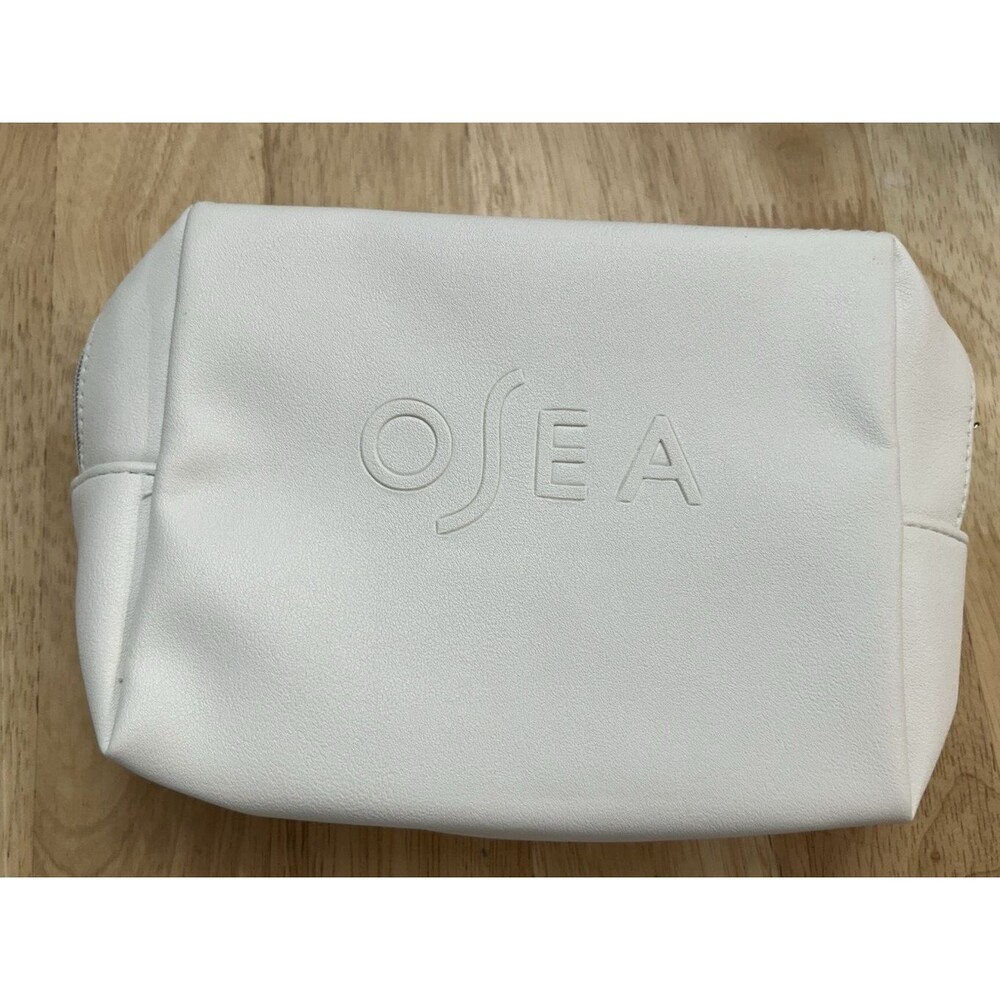 OSEA Insulated White Faux Leather Makeup Cosmetic Toiletry Bag travel never used